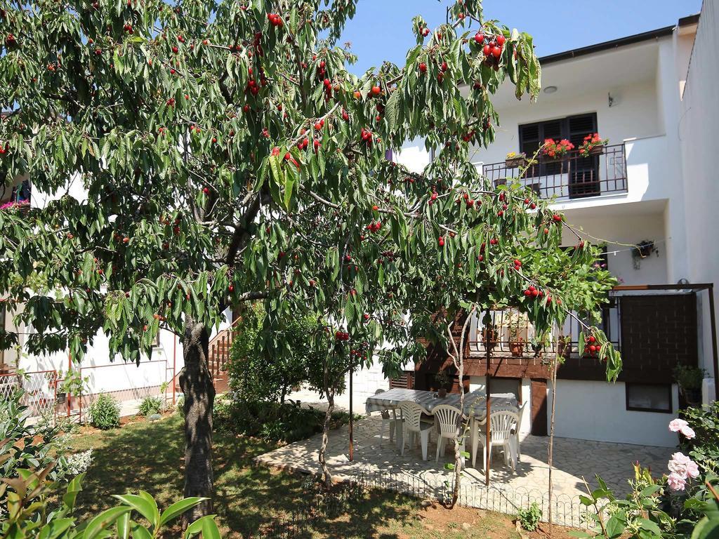 Apartments Suki روفينج الغرفة الصورة