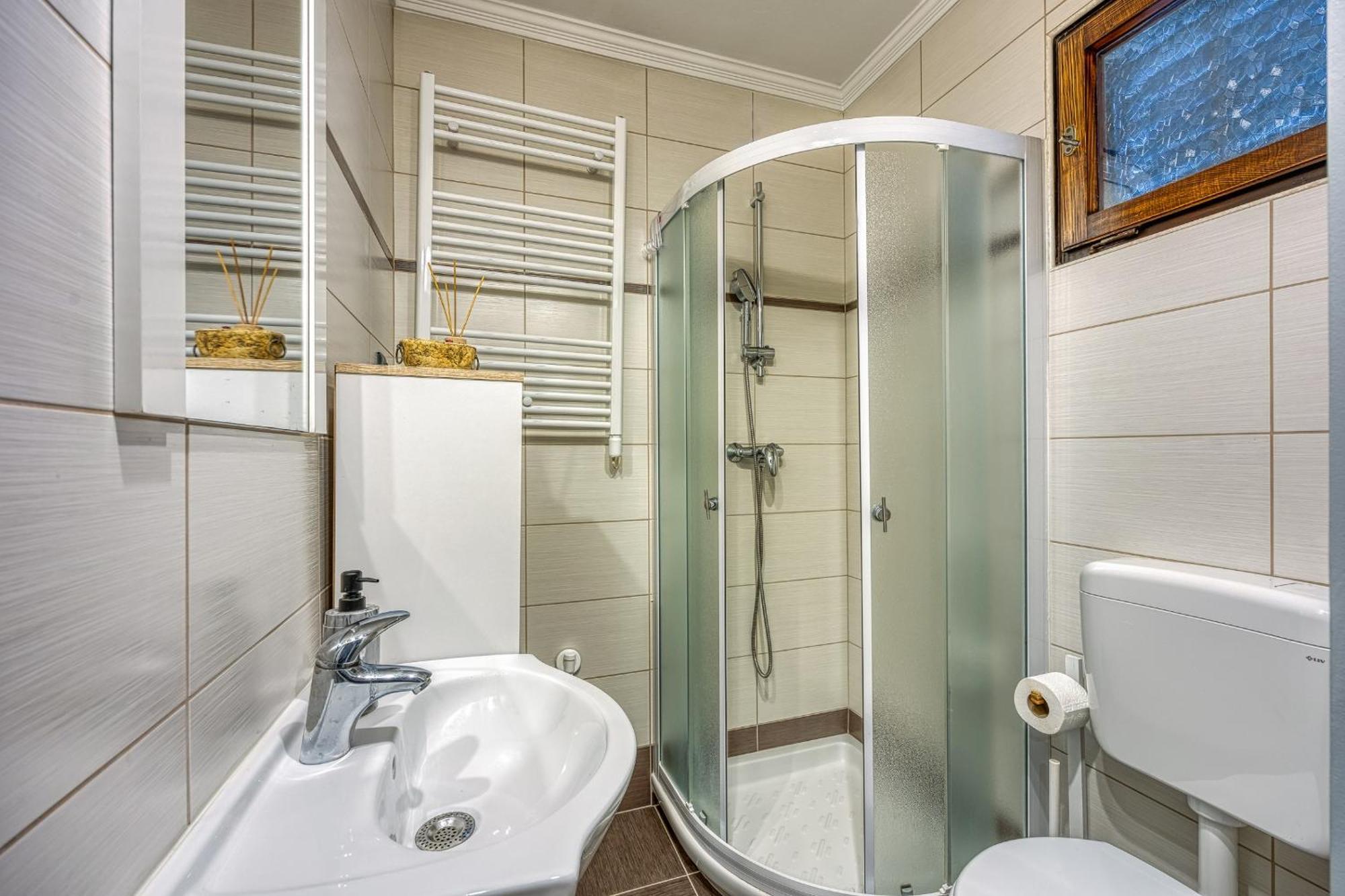 Apartments Suki روفينج المظهر الخارجي الصورة